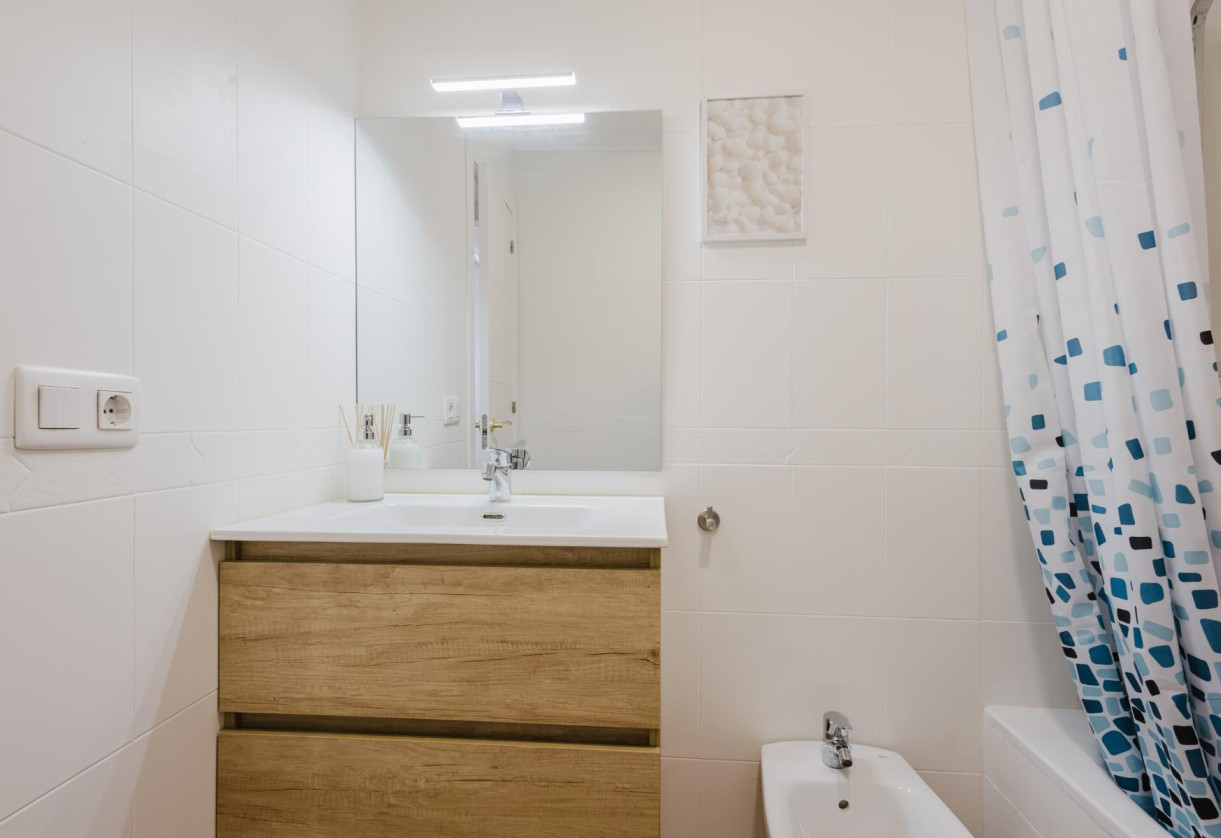 Reventa · APARTAMENTO · Torrevieja · Centro