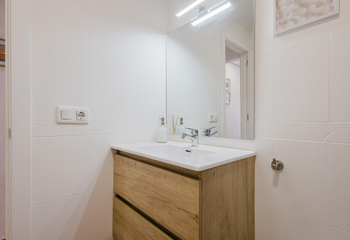 Reventa · APARTAMENTO · Torrevieja · Centro