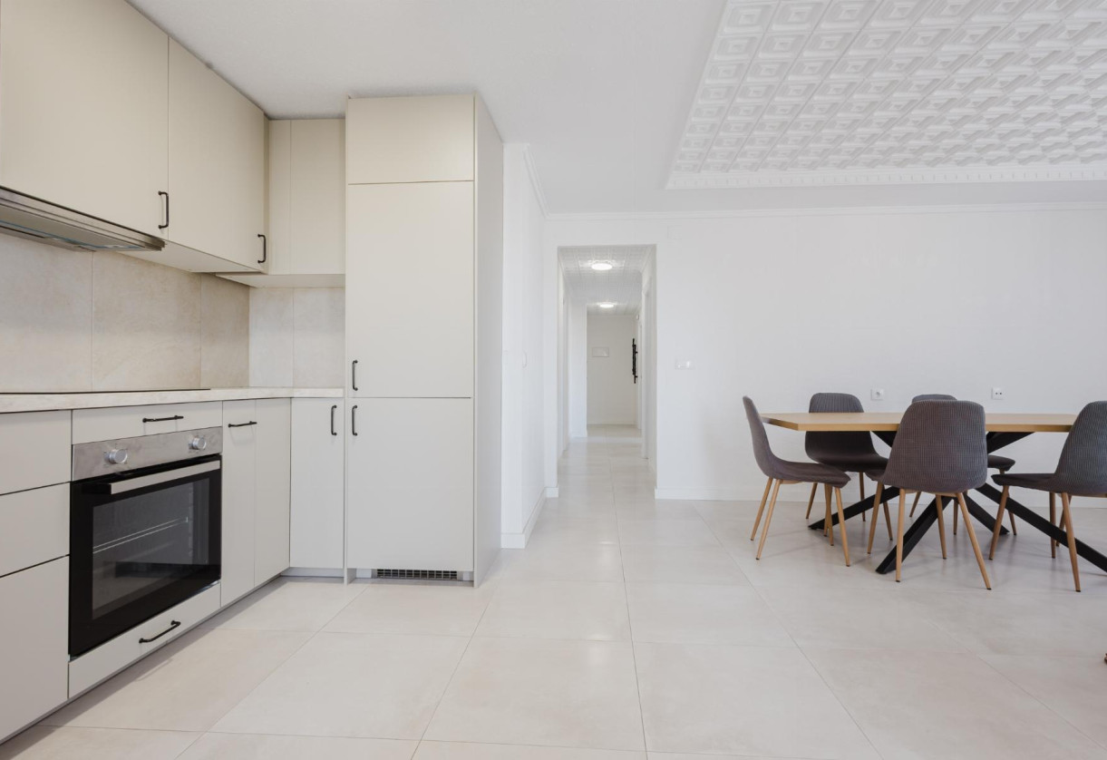 Rynek wtórny · APARTAMENTO · Torrevieja · Playa del Acequión