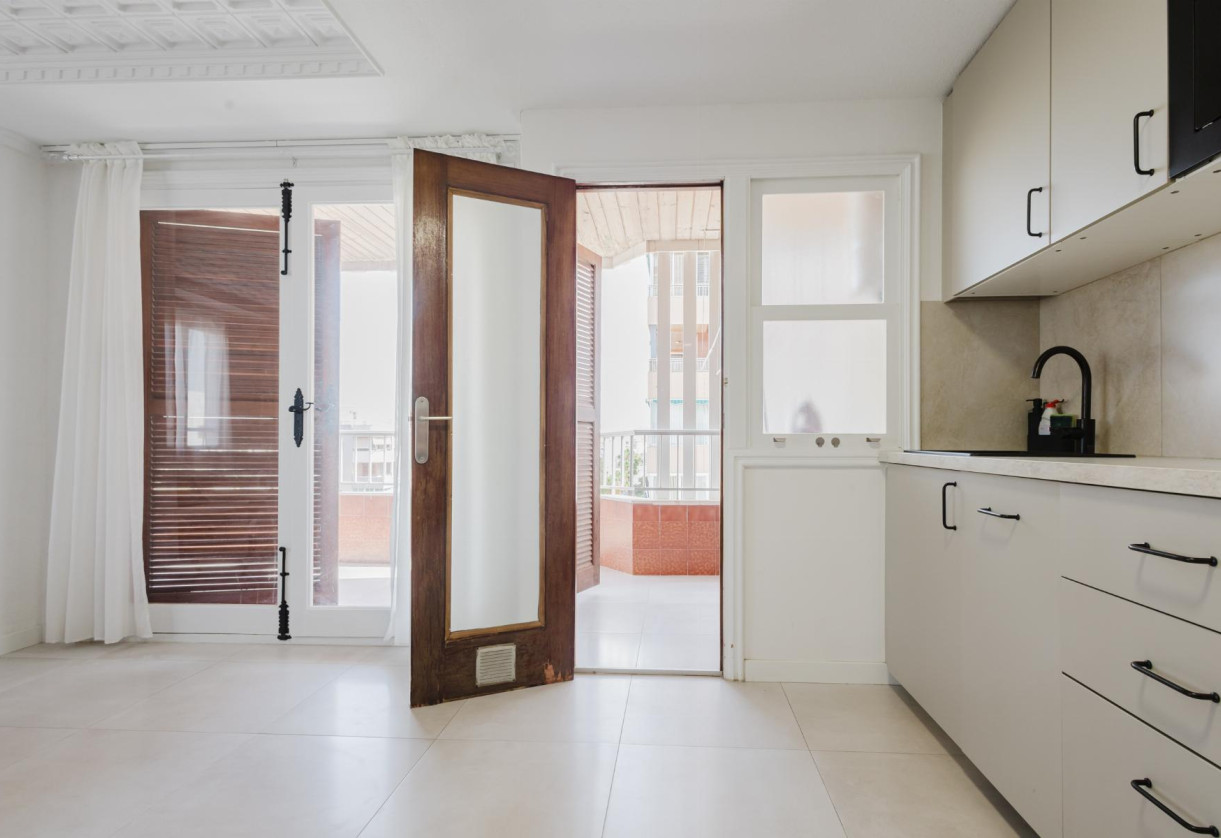 Rynek wtórny · APARTAMENTO · Torrevieja · Playa del Acequión