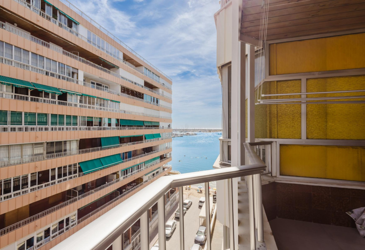 Rynek wtórny · APARTAMENTO · Torrevieja · Playa del Acequión