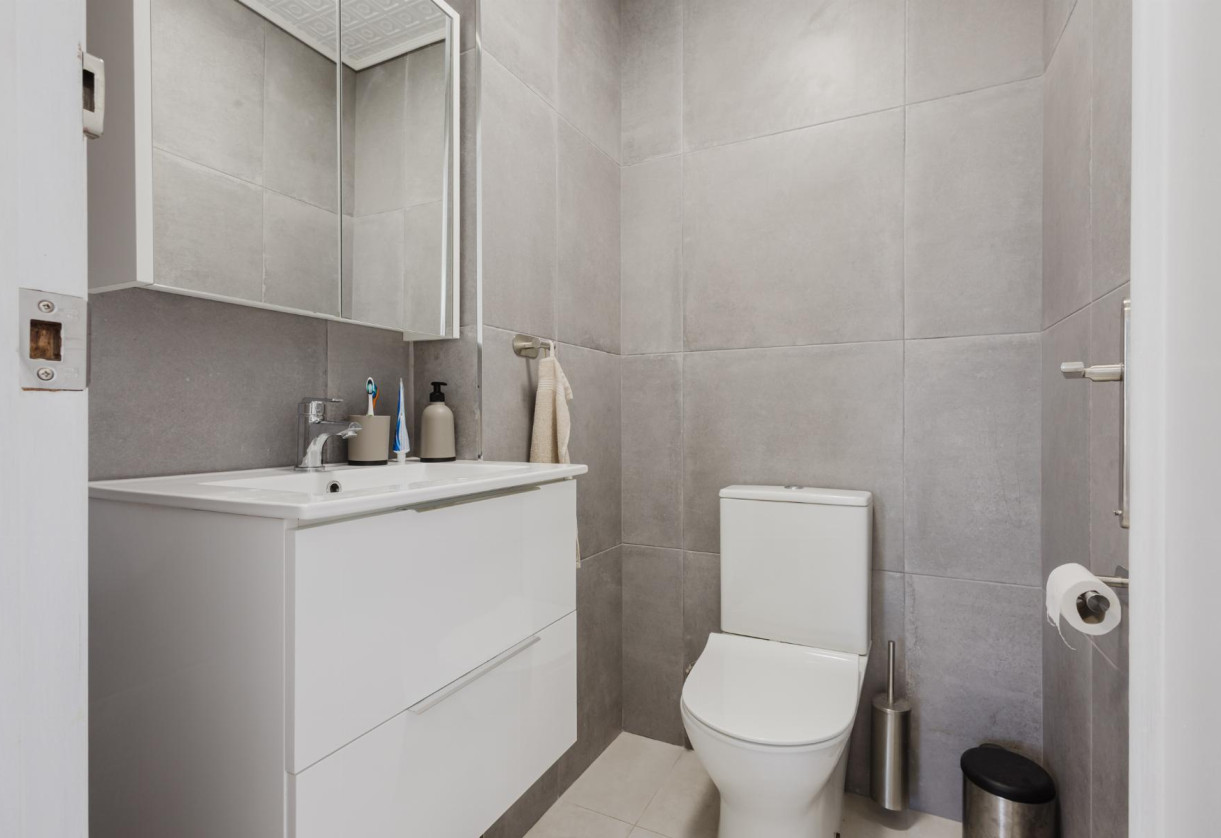 Rynek wtórny · APARTAMENTO · Torrevieja · Playa del Acequión