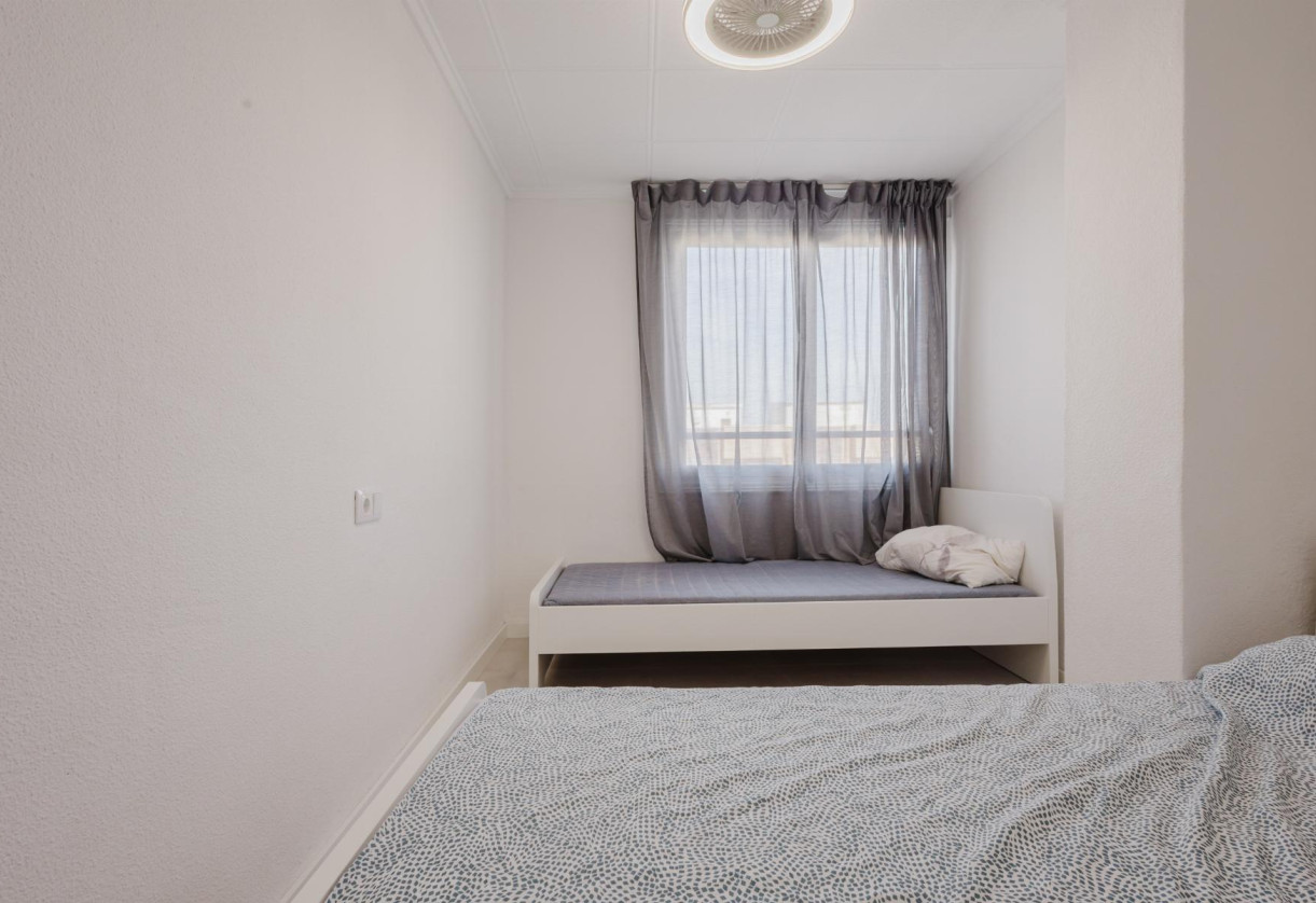 Rynek wtórny · APARTAMENTO · Torrevieja · Playa del Acequión