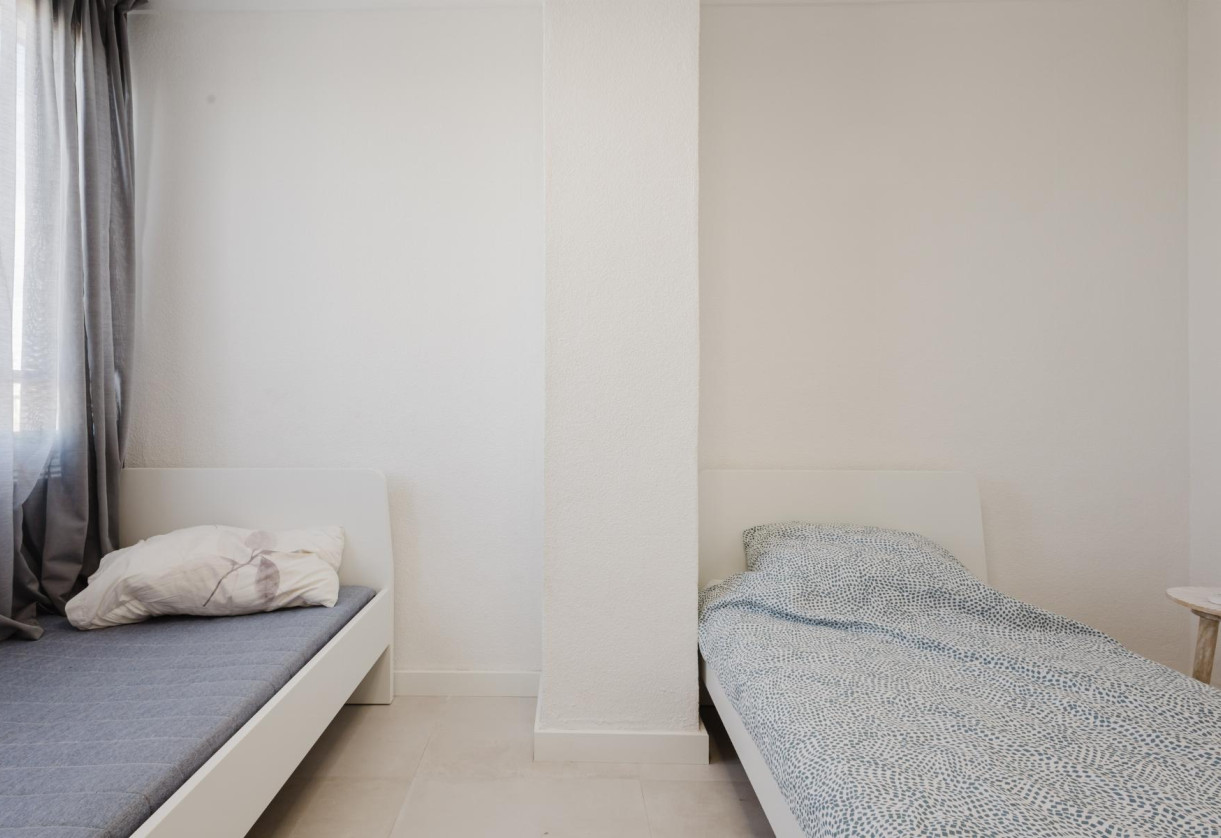 Rynek wtórny · APARTAMENTO · Torrevieja · Playa del Acequión