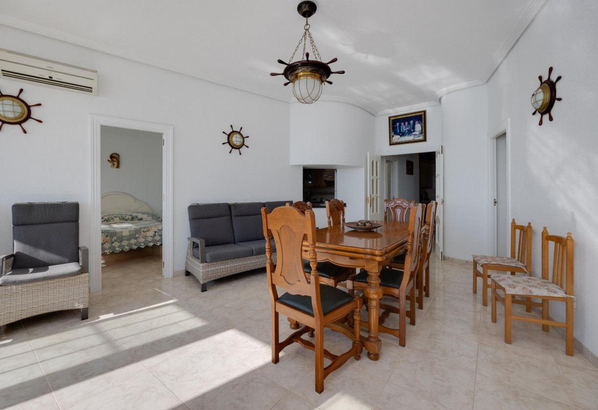 Resale · APARTAMENTO · Torrevieja · Playa del Acequión