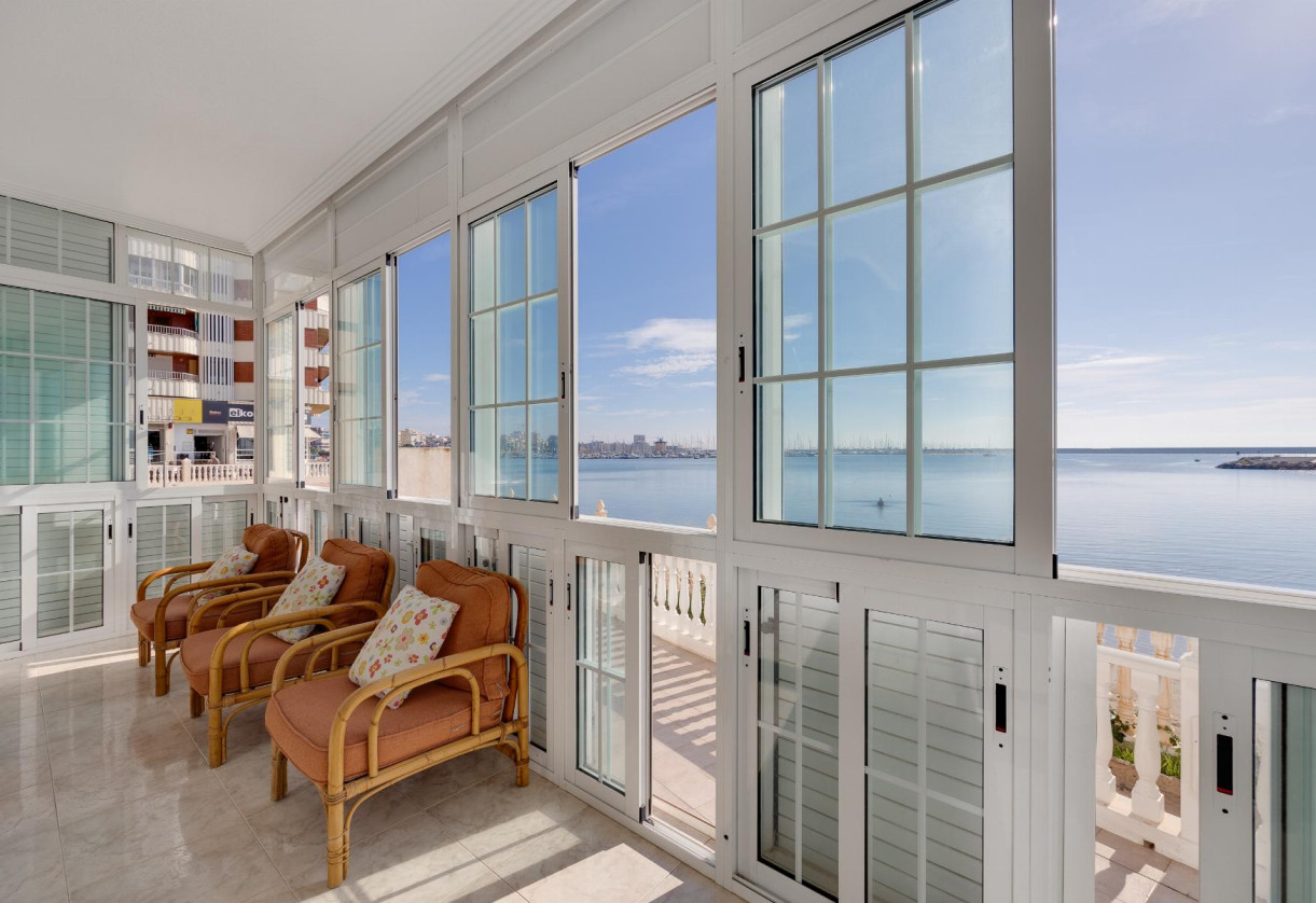 Resale · APARTAMENTO · Torrevieja · Playa del Acequión