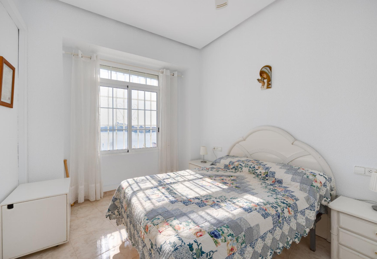 Resale · APARTAMENTO · Torrevieja · Playa del Acequión