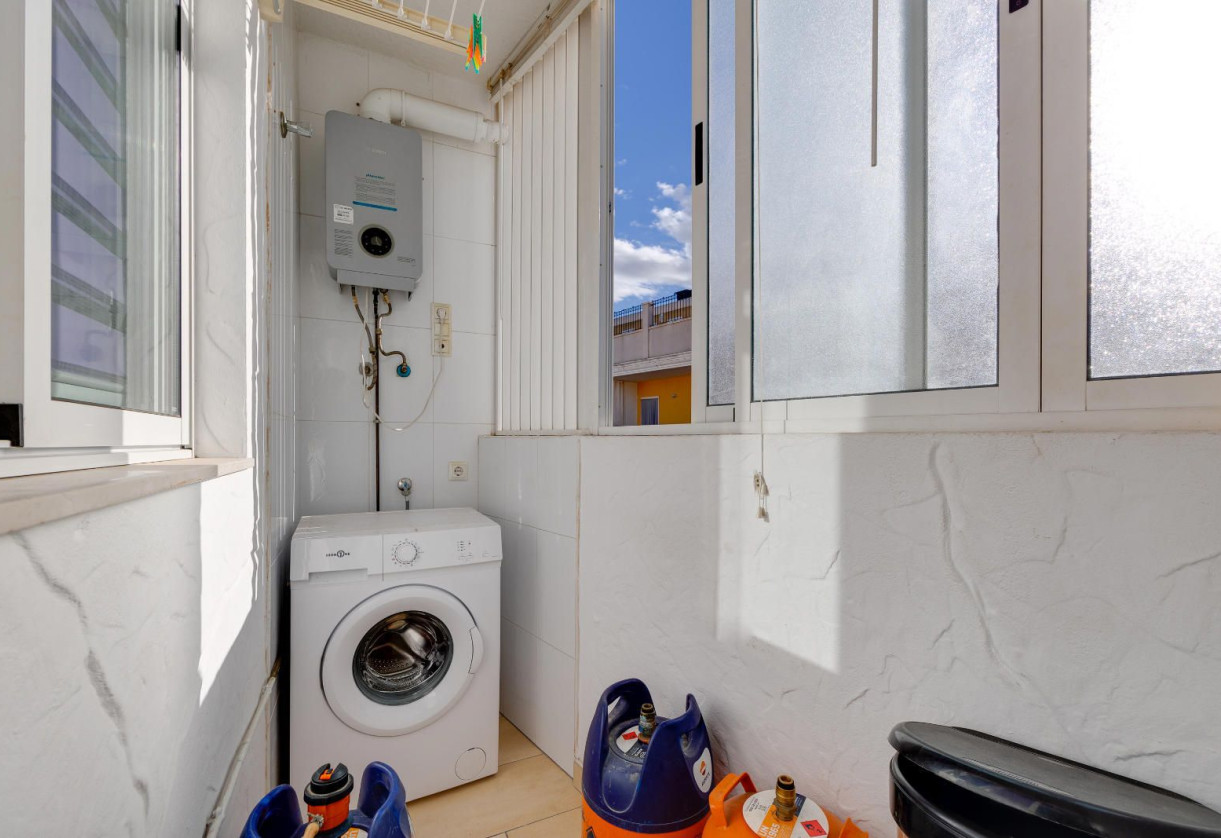 Resale · penthouse · Almoradi