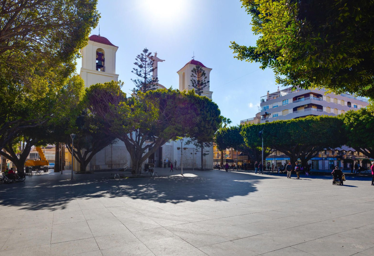 Resale · penthouse · Almoradi