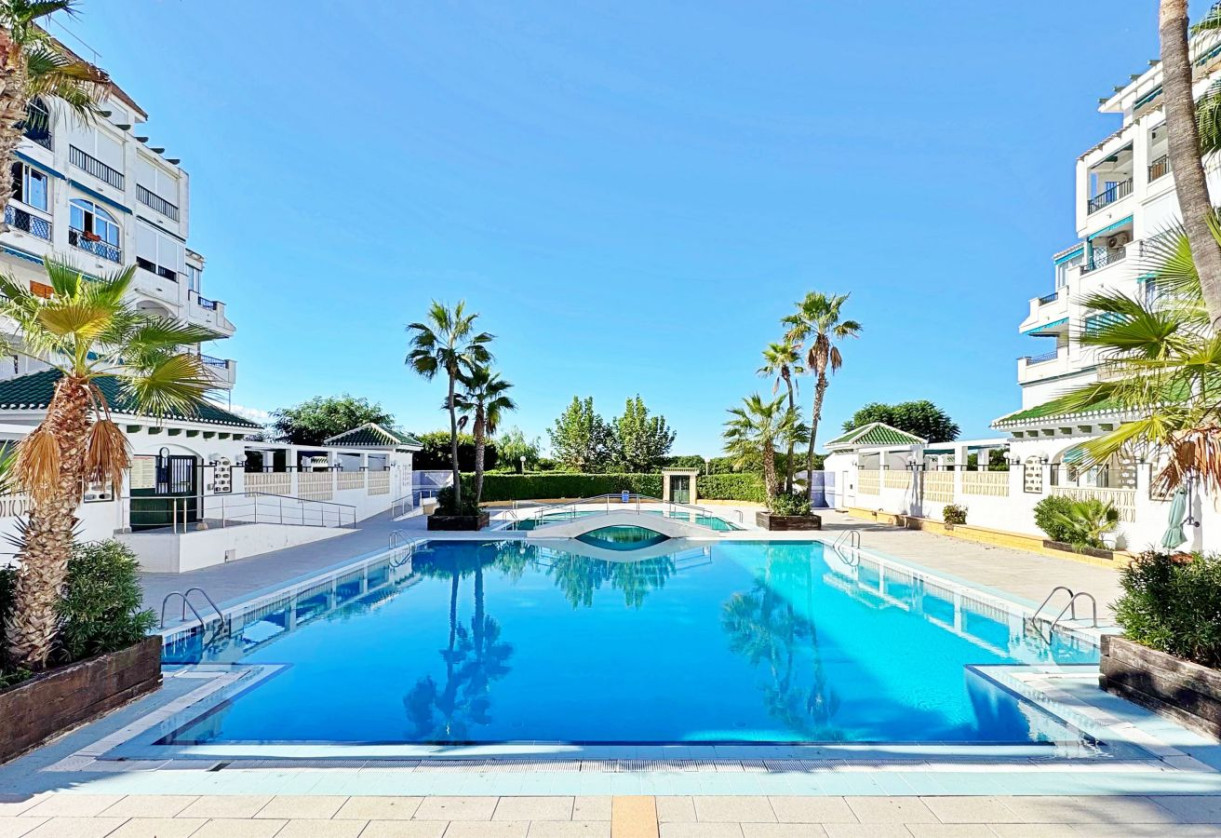 Rynek wtórny · Apartment · Torrevieja · La mata