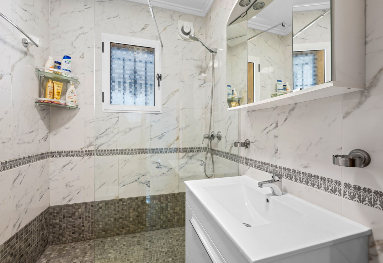 Sale · House · Torrevieja · Habaneras