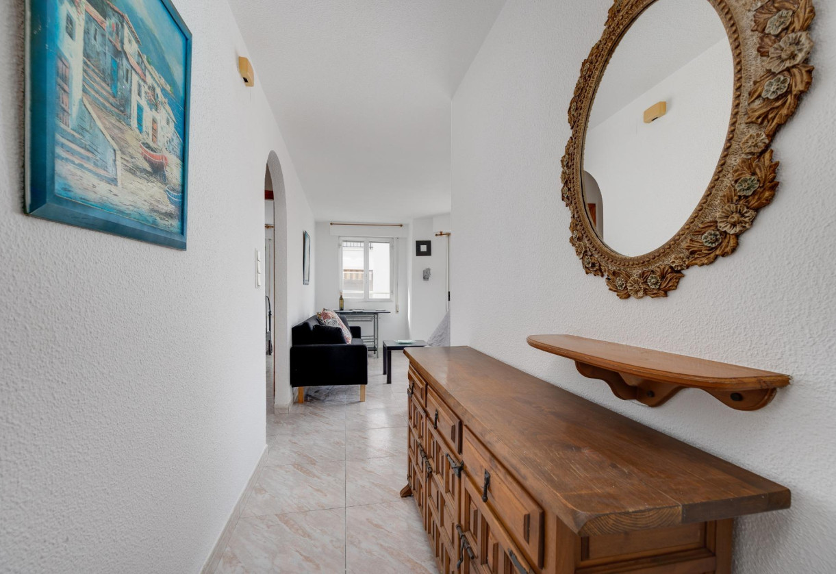 Sale · Apartment · Torrevieja · Paseo maritimo