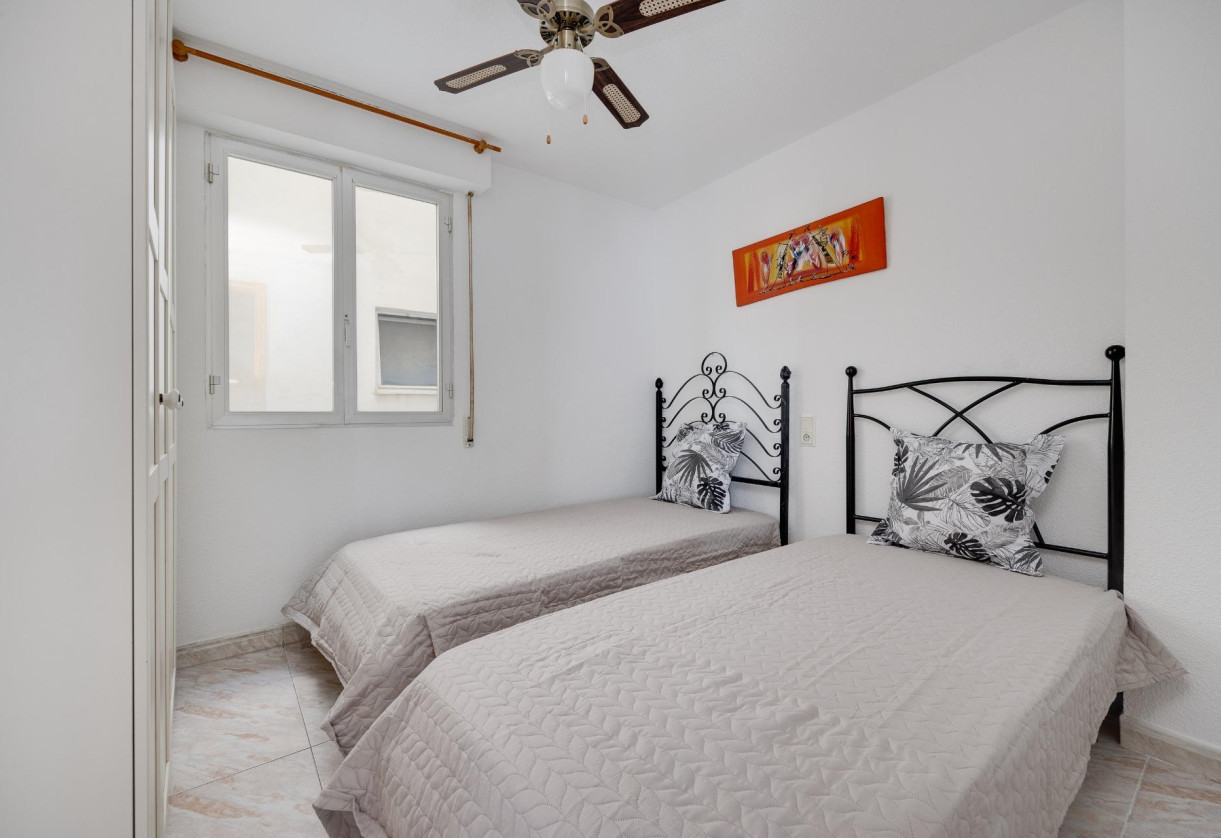 Sale · Apartment · Torrevieja · Paseo maritimo