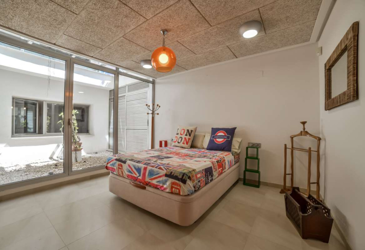 Sale · detached house · Benidorm