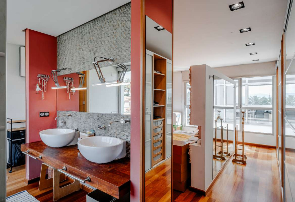 Sale · detached house · Benidorm