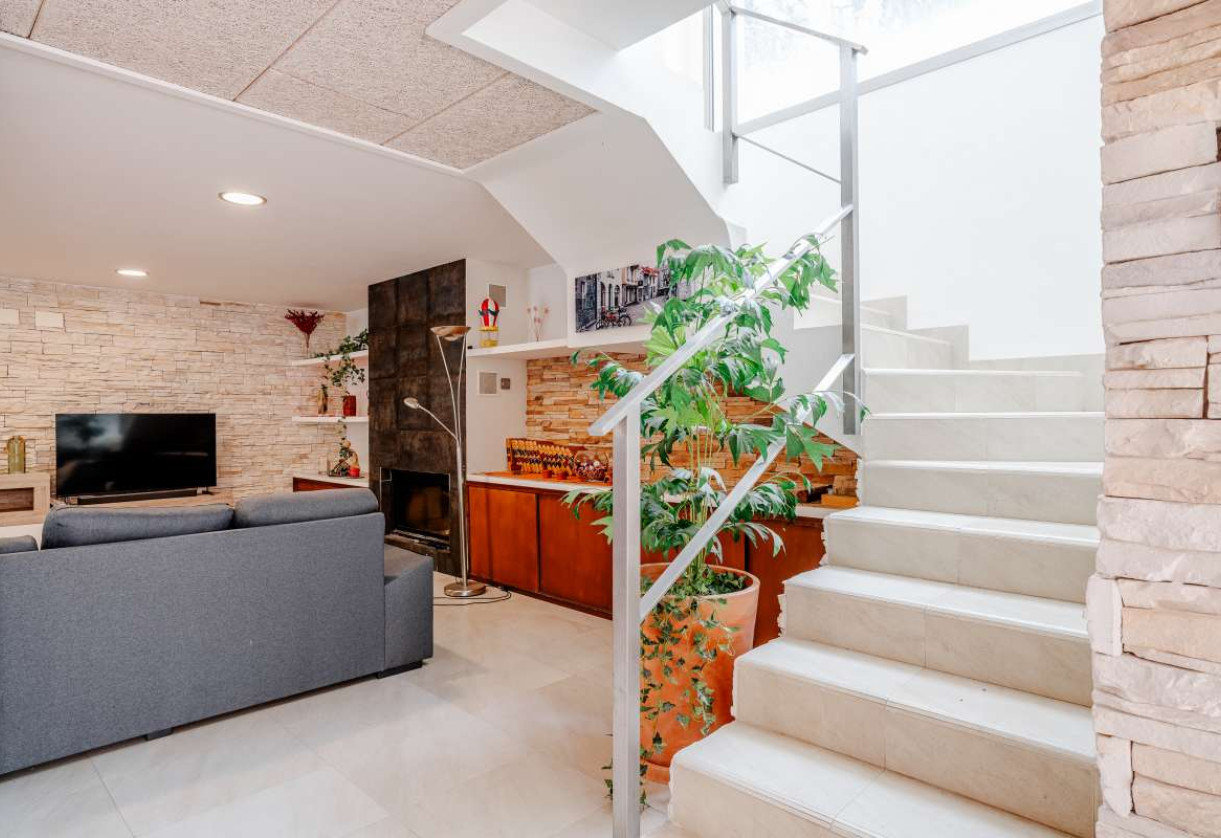 Sale · detached house · Benidorm