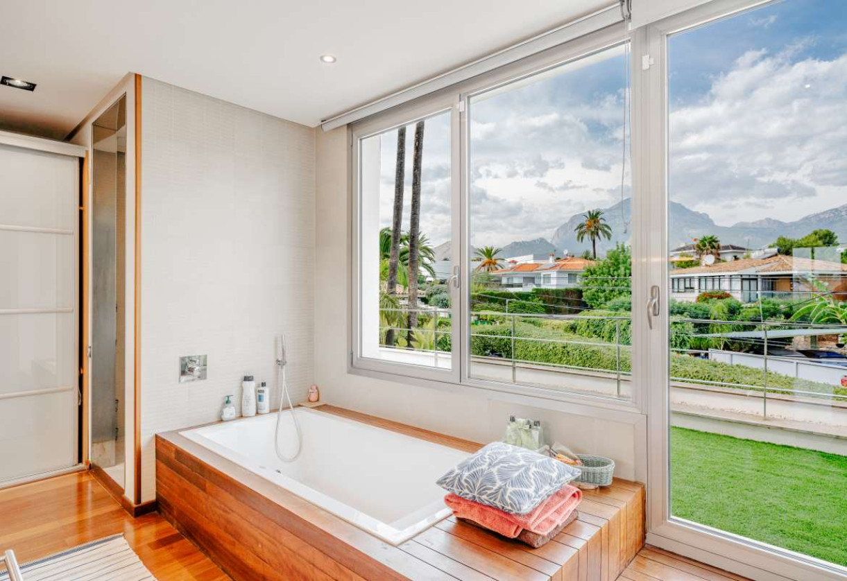 Sale · detached house · Benidorm