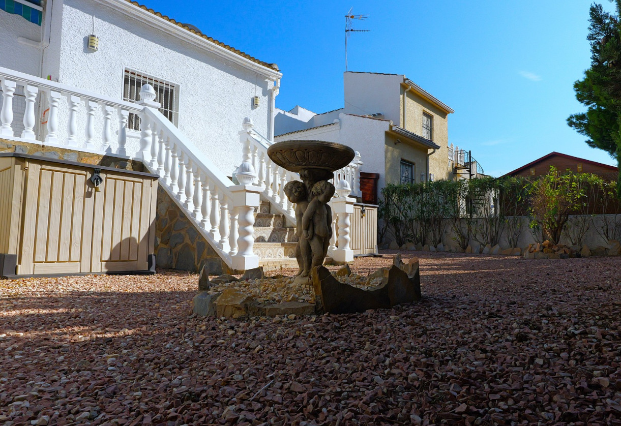 Sale · Villa · Torrevieja · Urbanización San Luis