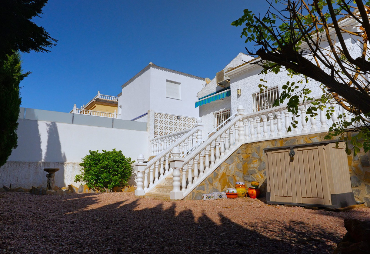 Sale · Villa · Torrevieja · Urbanización San Luis