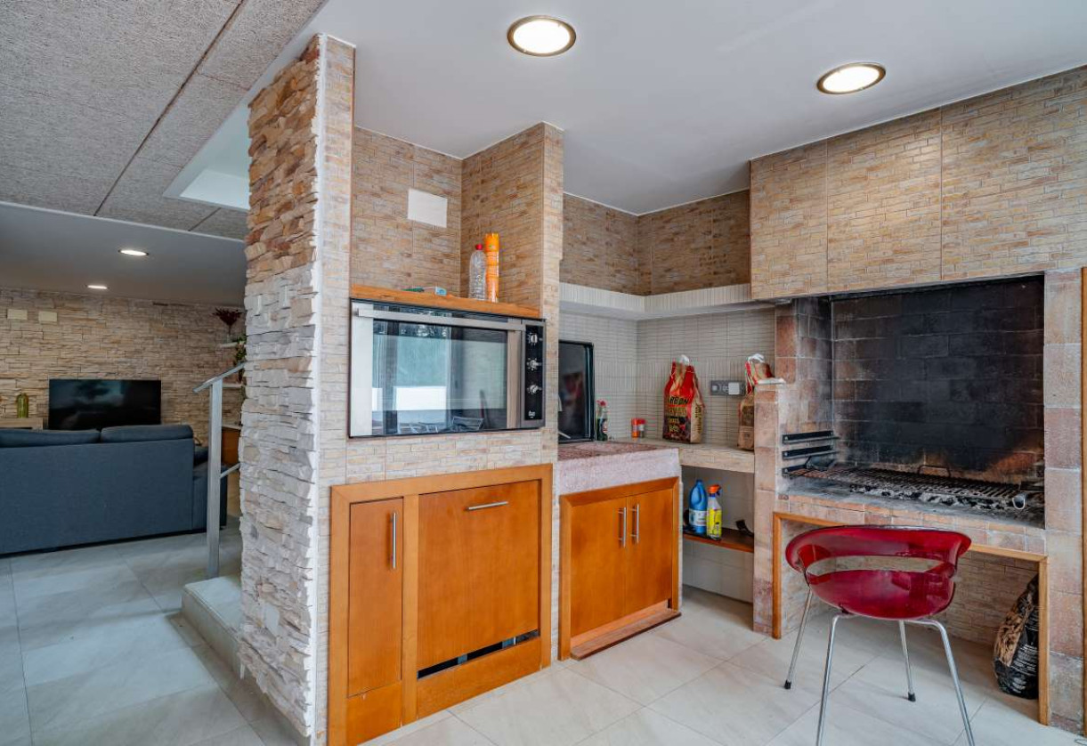 Sale · detached house · Benidorm