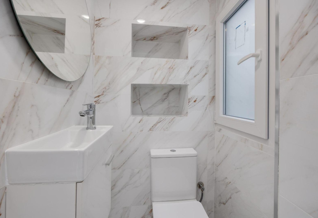 Sale · APARTAMENTO · Torrevieja · playa de los naufragos