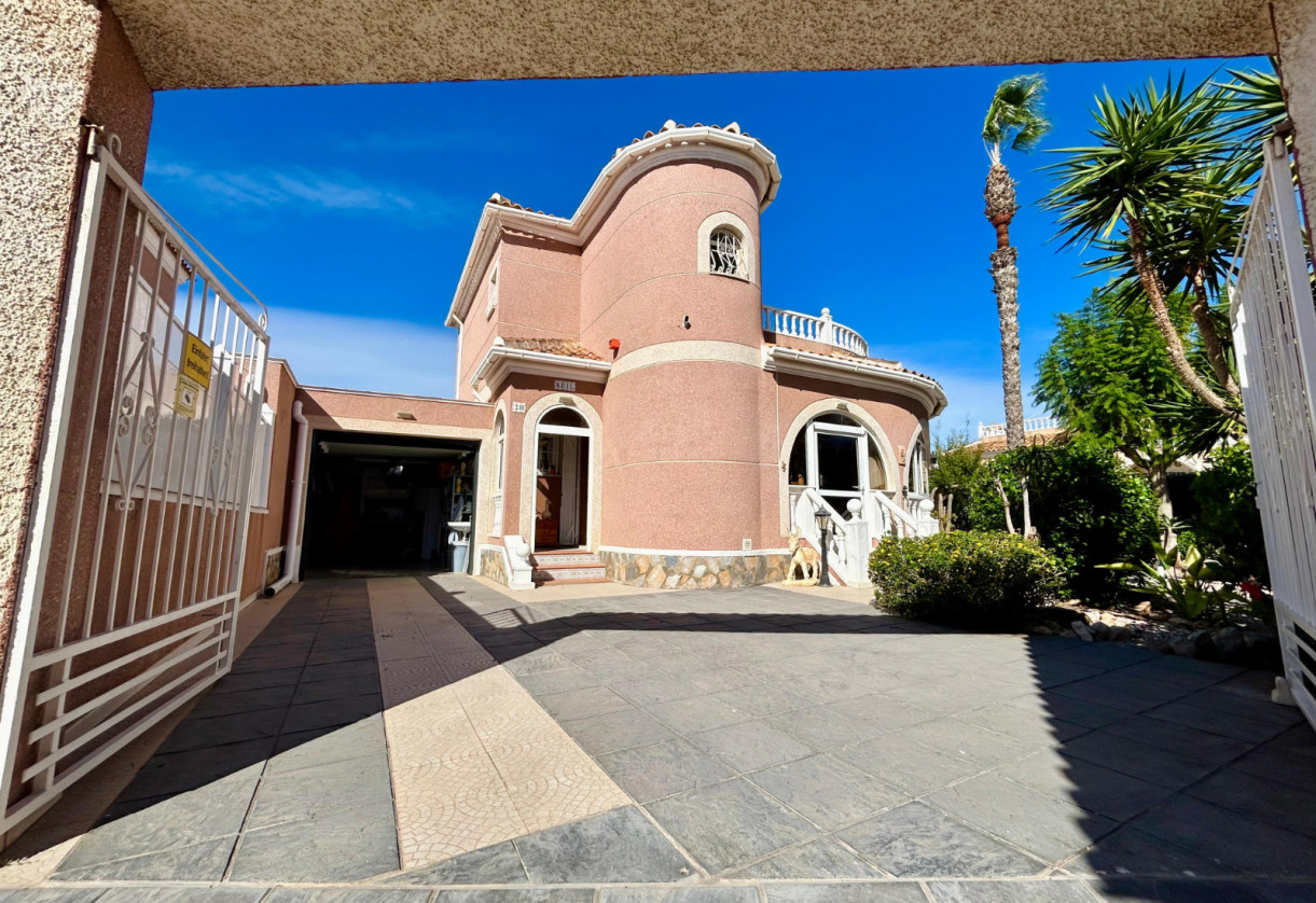 Reventa · Detached House / Villa · El Chaparral