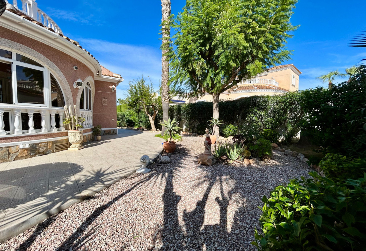 Reventa · Detached House / Villa · El Chaparral