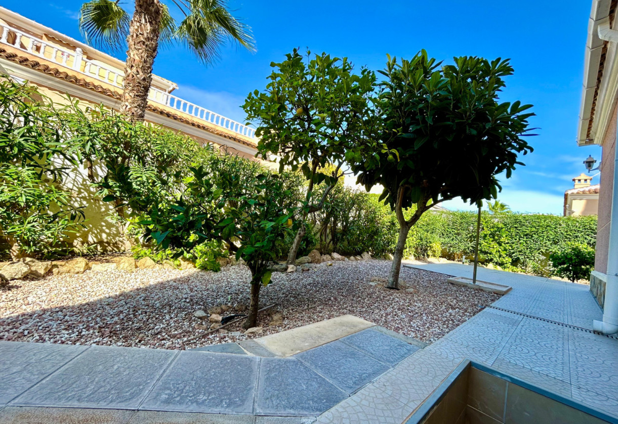 Reventa · Detached House / Villa · El Chaparral