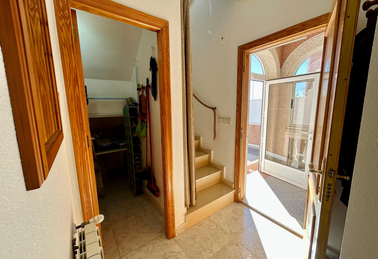 Reventa · Detached House / Villa · El Chaparral