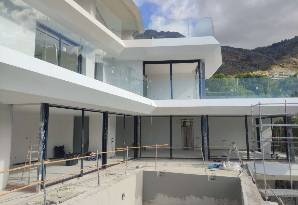 Resale · detached house · Altea