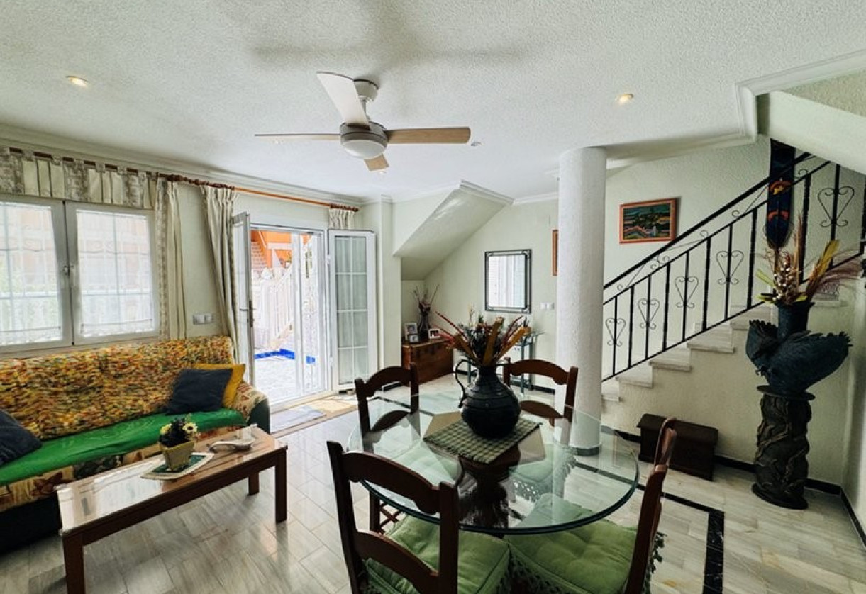 Rynek wtórny · Townhouse · La Mata · Puerto Romano