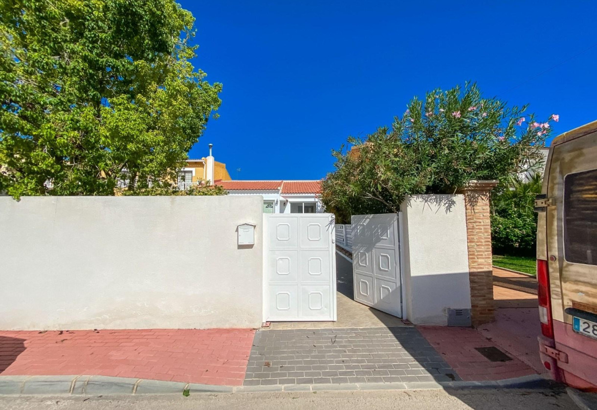 Sale · Chalet · Torrevieja · AGUAS NUEVAS