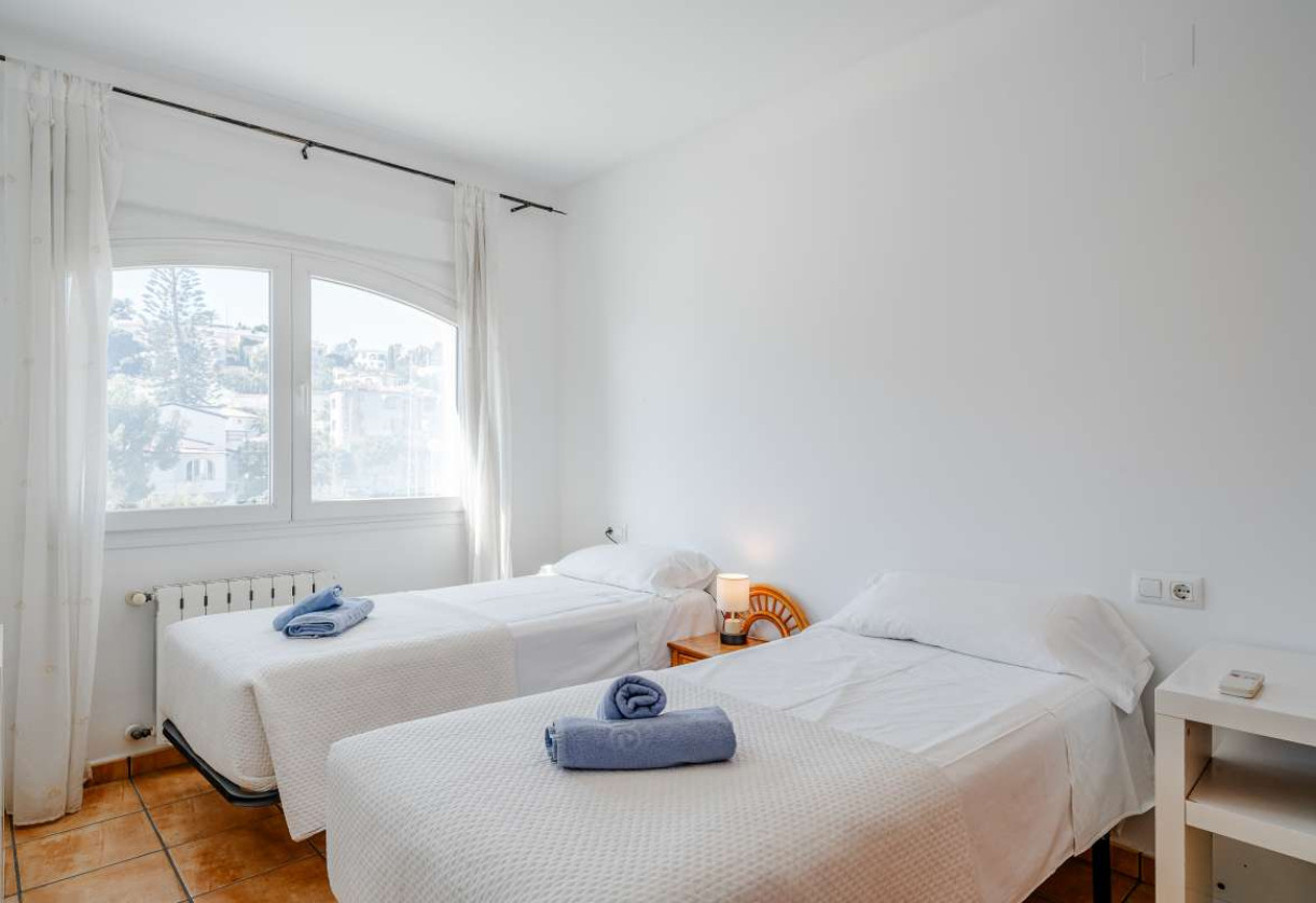 Resale · House · Calpe