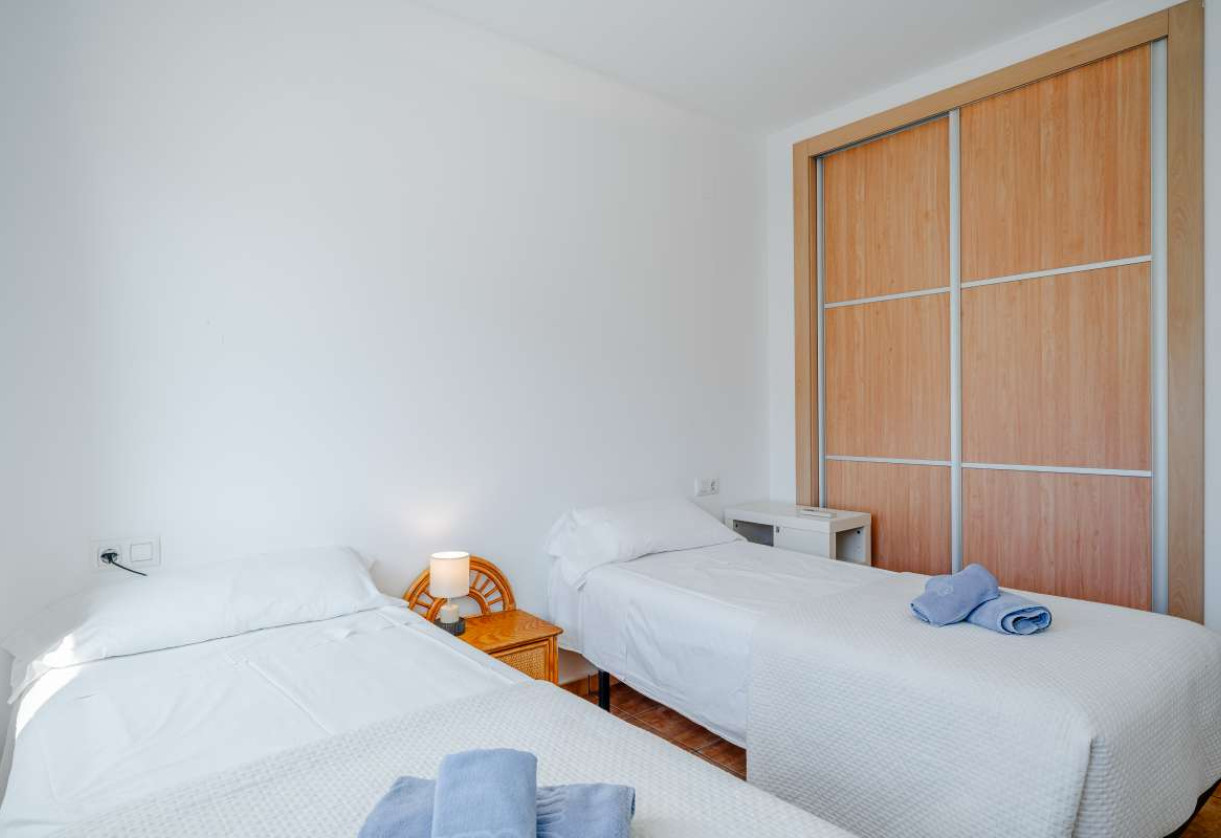 Resale · House · Calpe