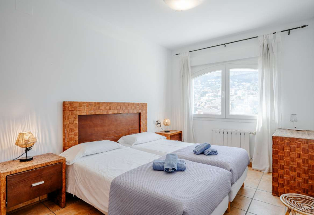 Resale · House · Calpe