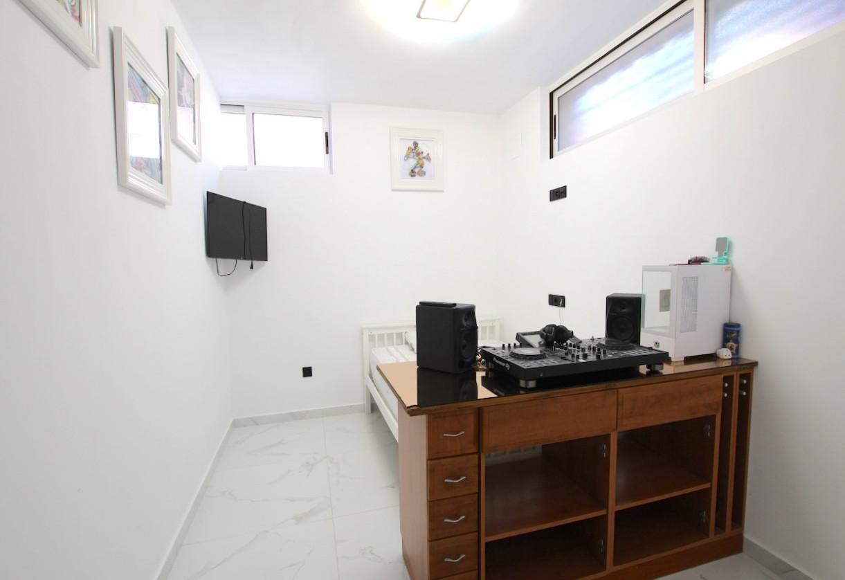 Sale · Villa · Algorfa - Urb. Lo Crispin