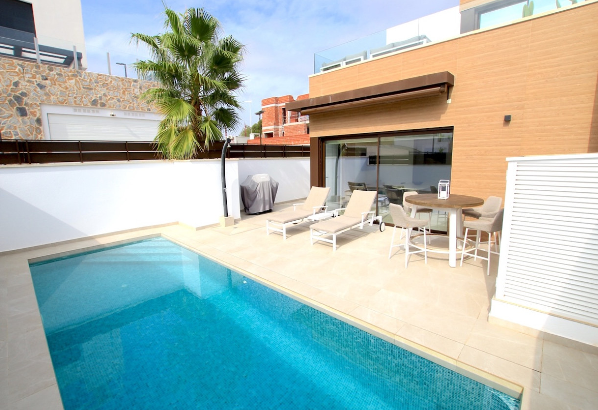 Resale · Villa · Algorfa - La Finca Golf