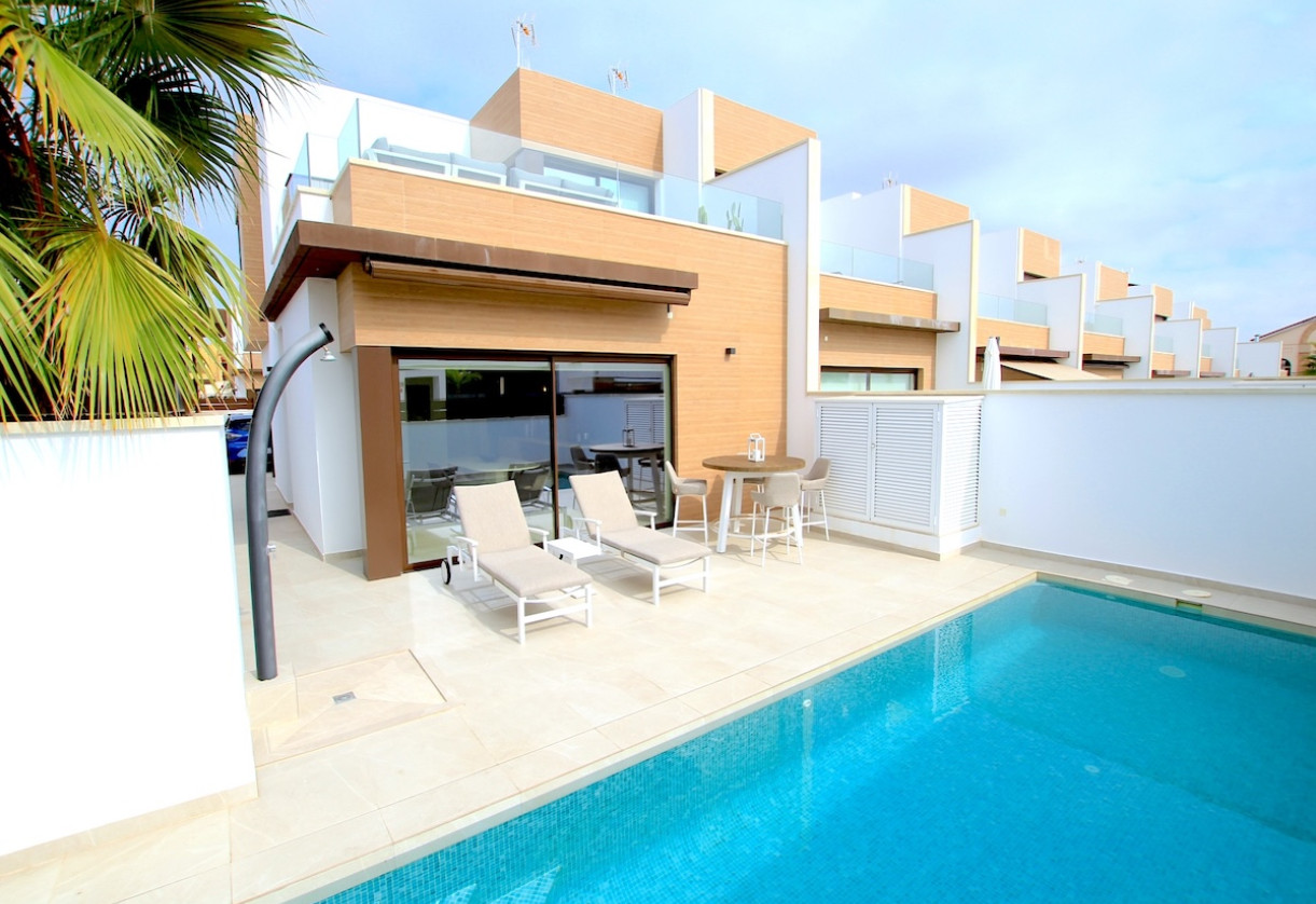 Resale · Villa · Algorfa - La Finca Golf