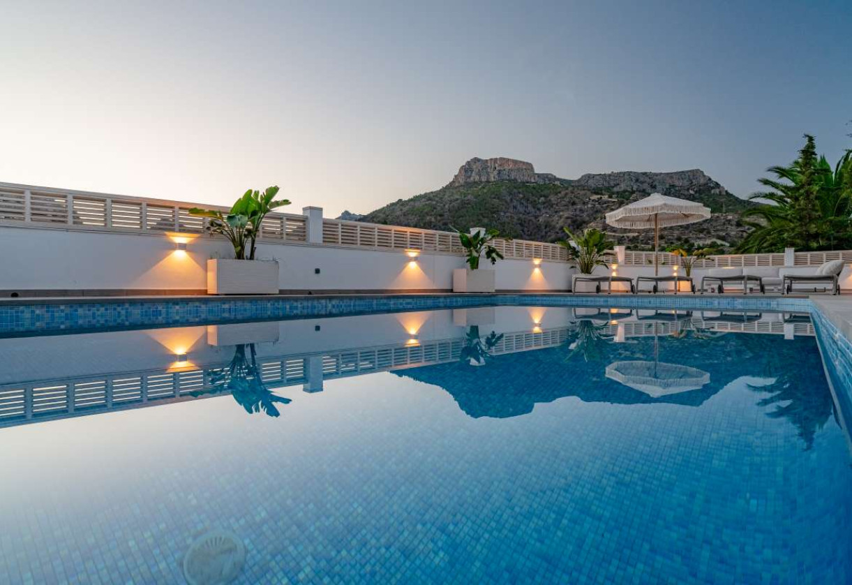 Resale · detached house · Calpe