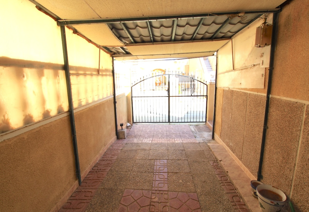 Resale · Townhouse · Los Balcones