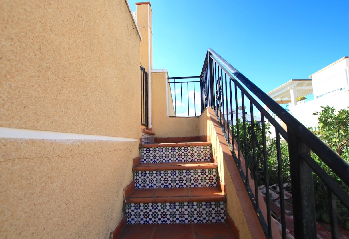 Resale · Townhouse · Los Balcones