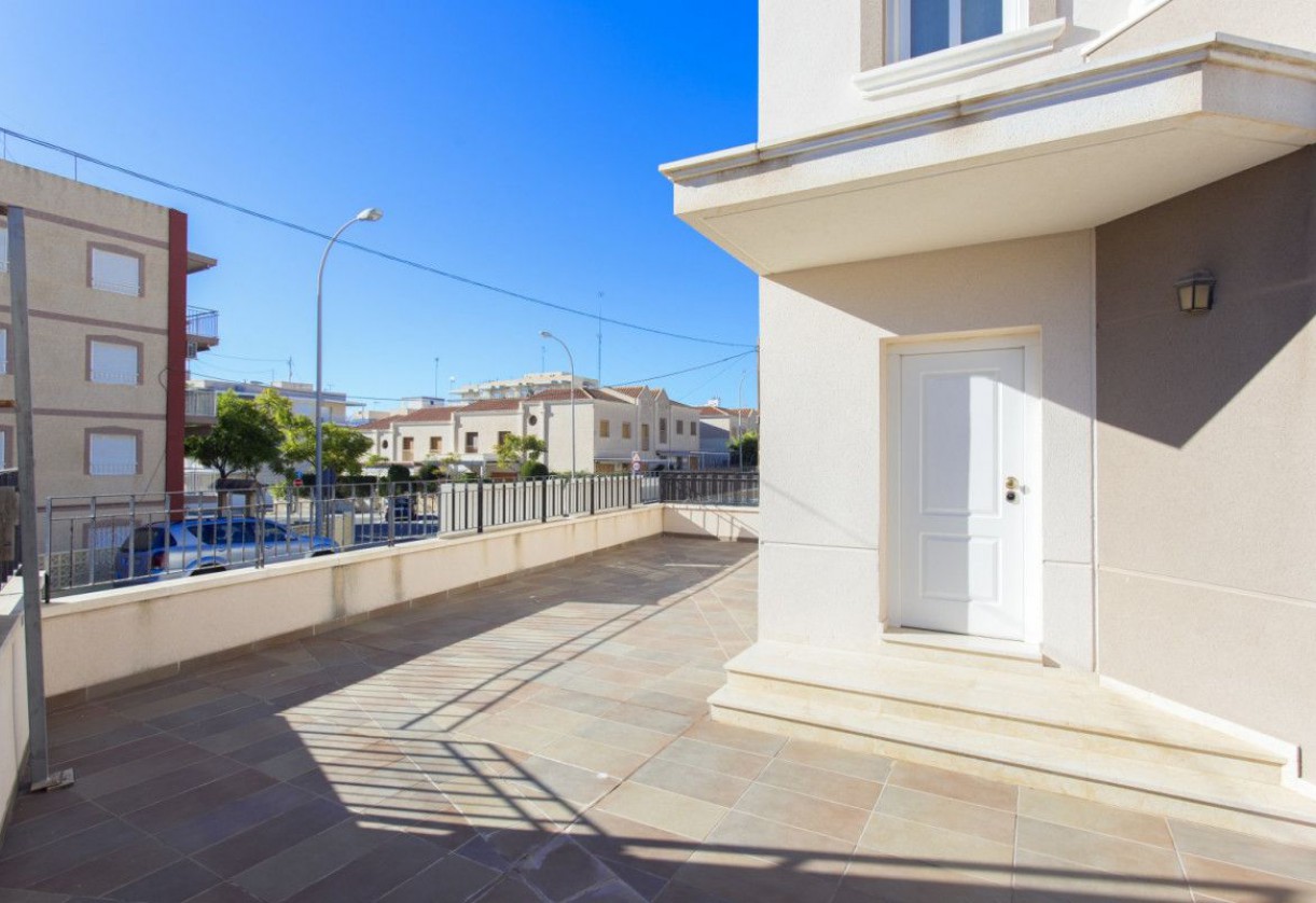 Rynek pierwotny · Terraced Houses · Santa Pola