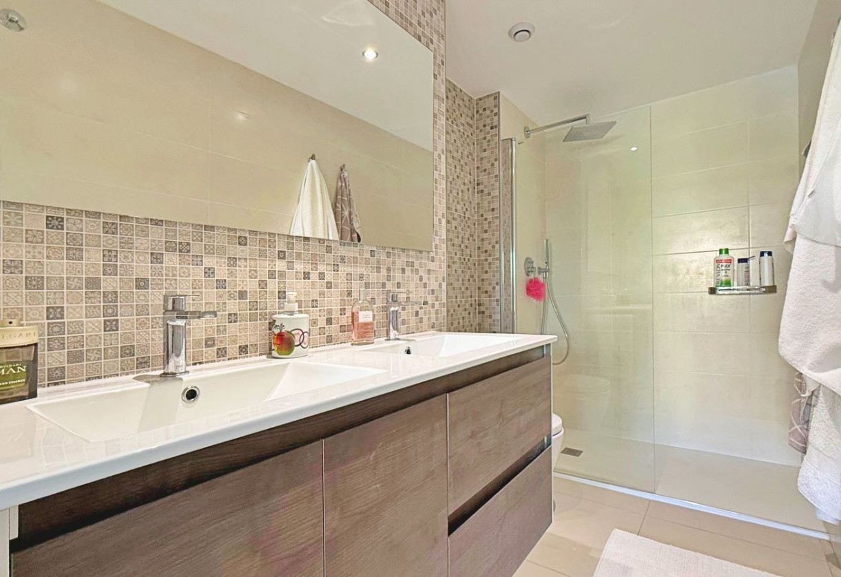 Rynek wtórny · Apartment · Torrevieja · Punta Prima