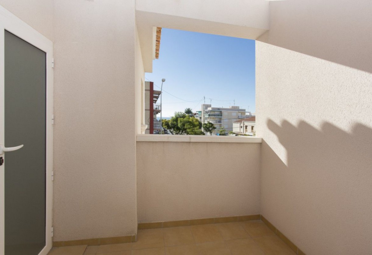 Rynek pierwotny · Terraced Houses · Santa Pola