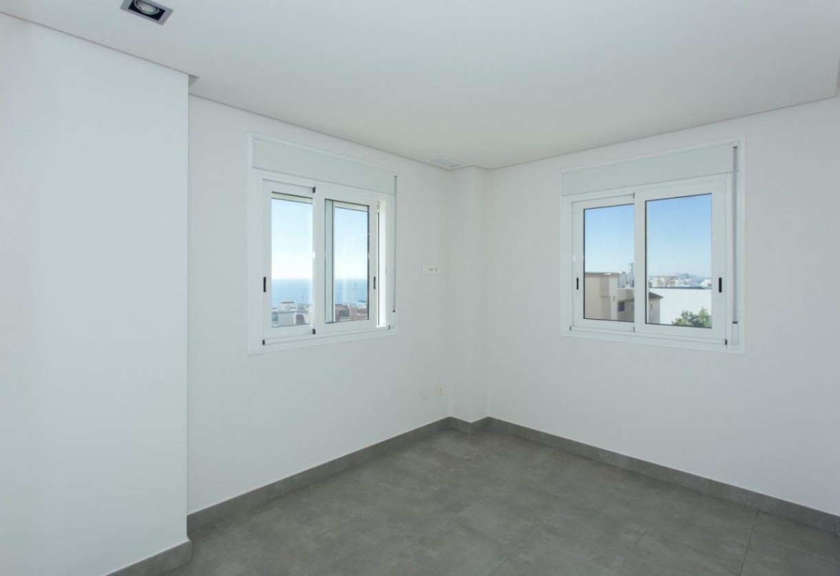 Rynek pierwotny · Terraced Houses · Santa Pola