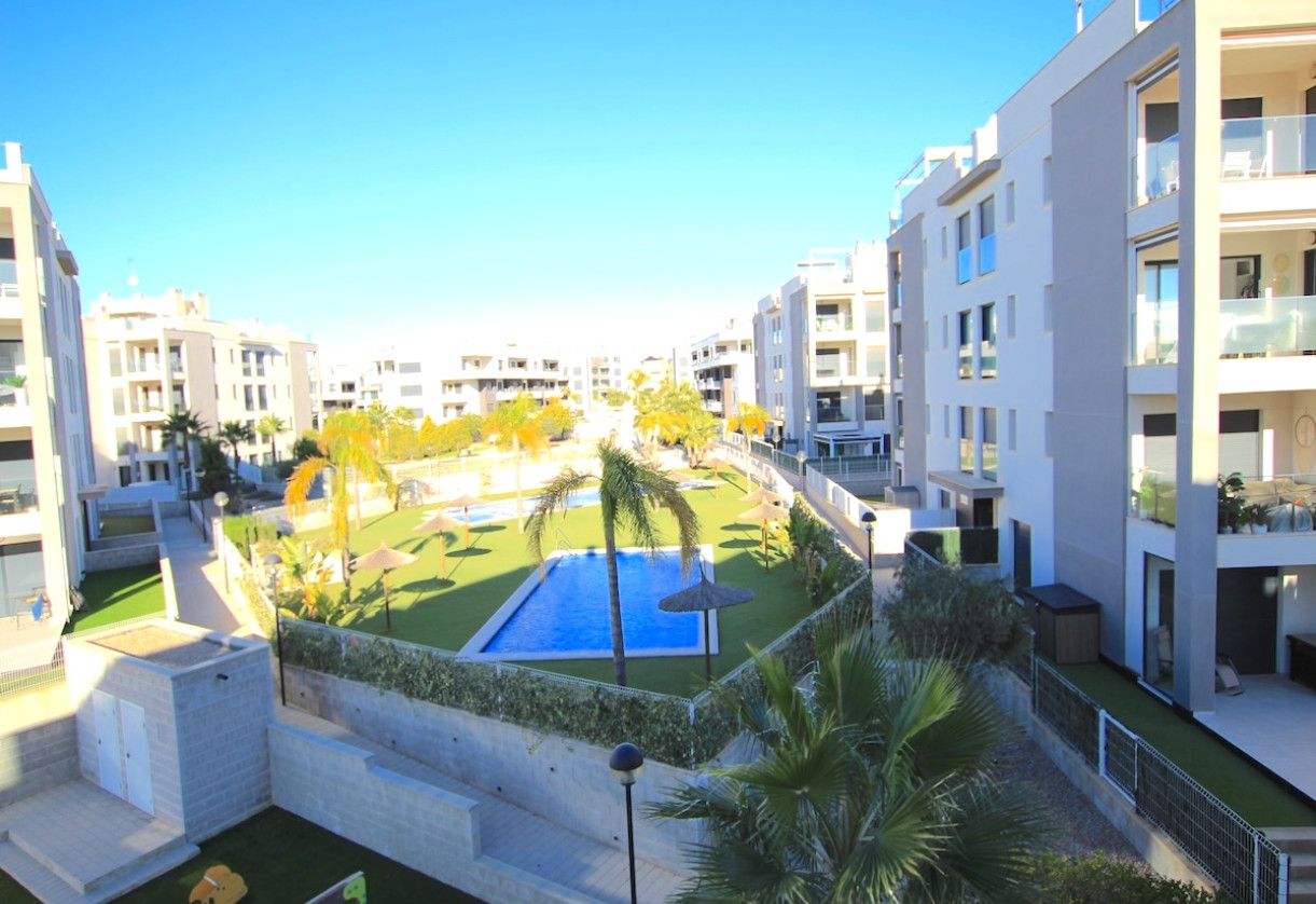 Resale · Apartment · Villamartin