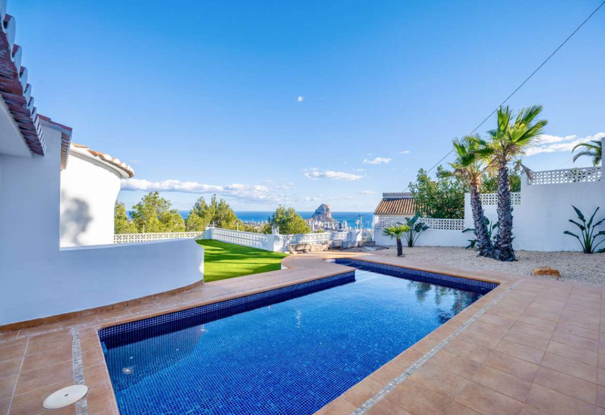 Resale · detached house · Calpe