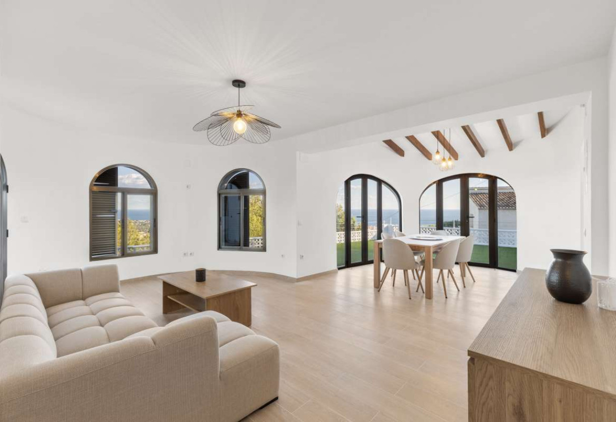 Resale · detached house · Calpe