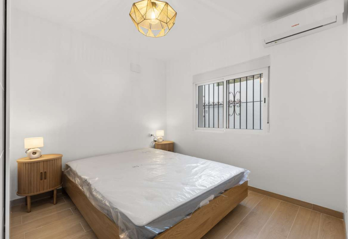 Resale · detached house · Calpe