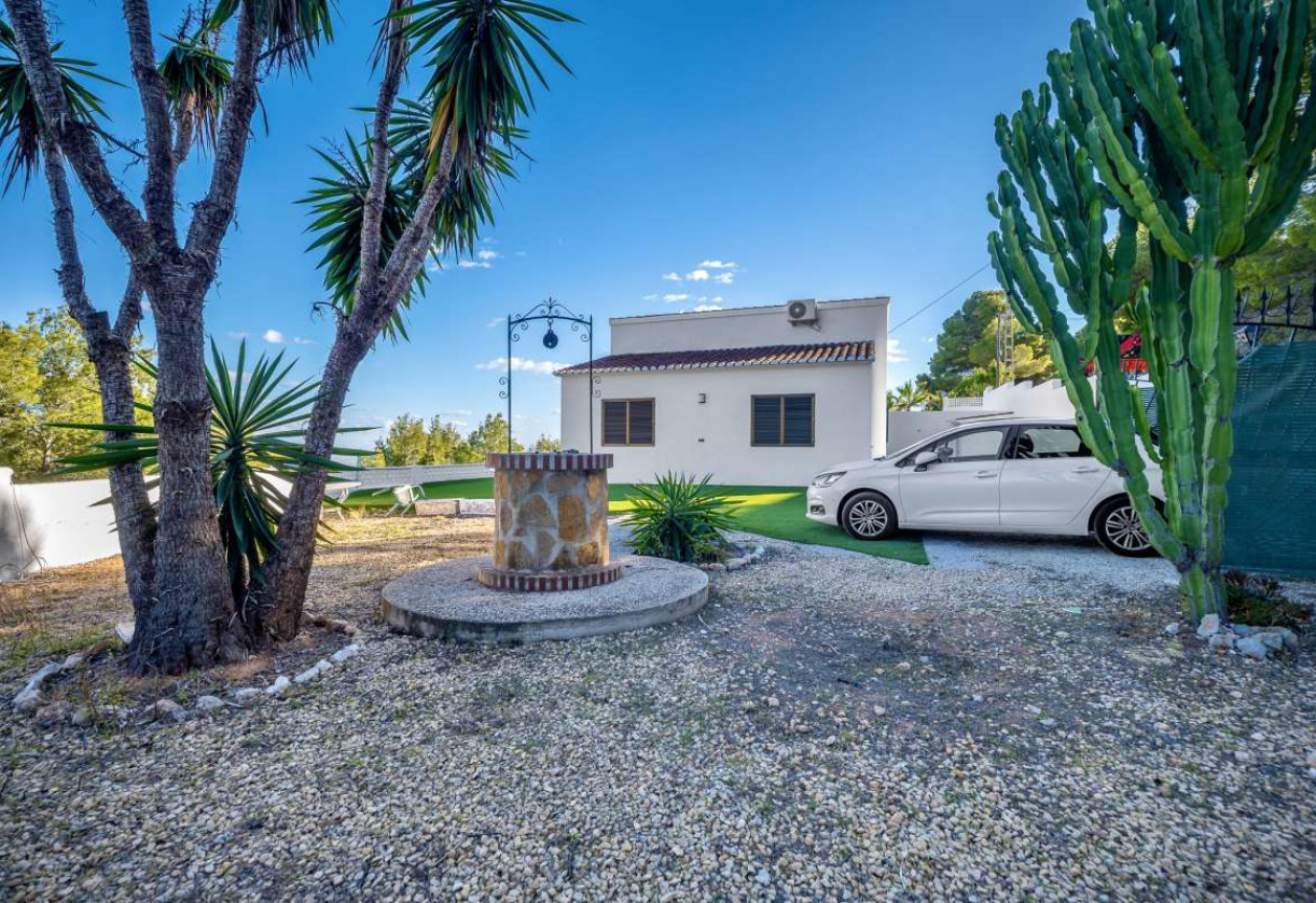 Resale · detached house · Calpe